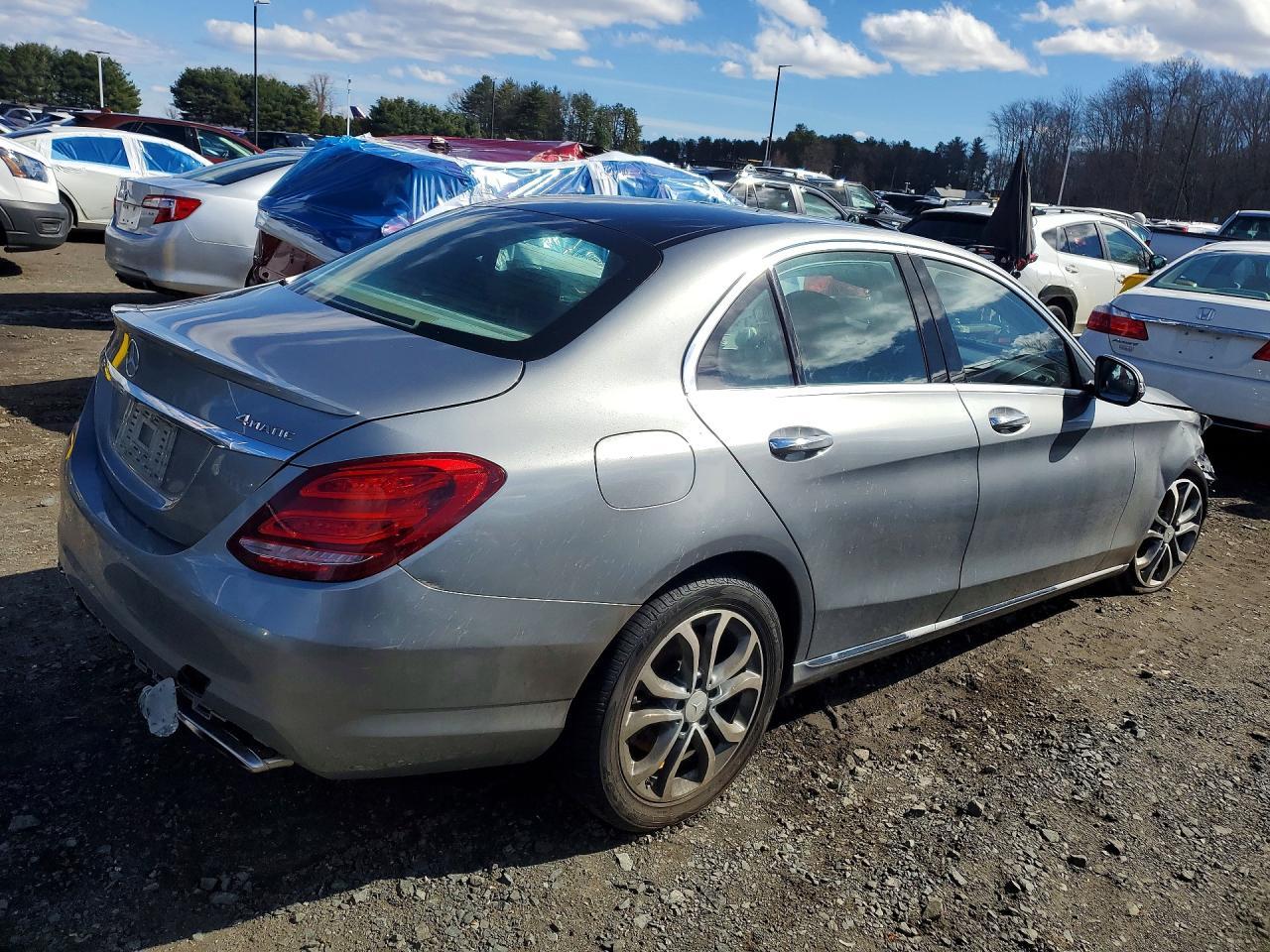 2016 Mercedes-Benz C 300 4Matic - Image 3