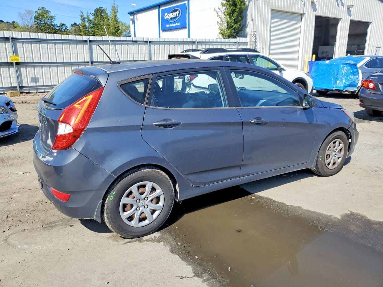 2013 Hyundai Accent - Фото 3
