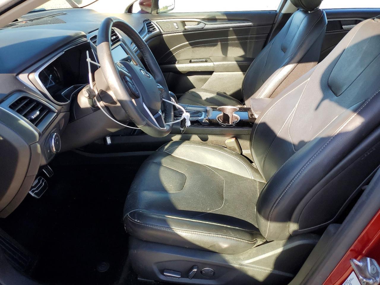 2016 Ford Fusion Titanium Hev - Фото 7