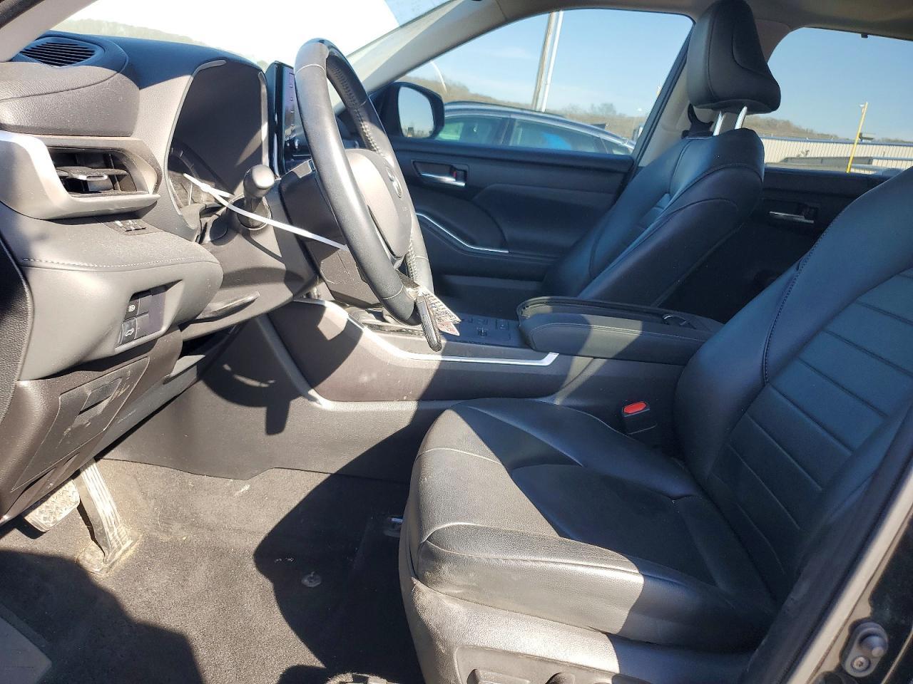 2021 Toyota Highlander Xle - Image 7