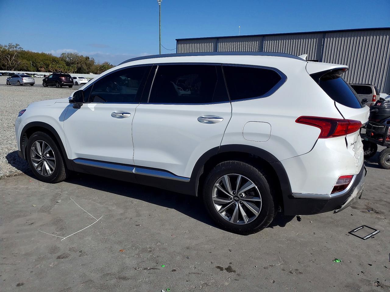 2019 Hyundai Santa Fe Ultimate 2.4L - Image 2
