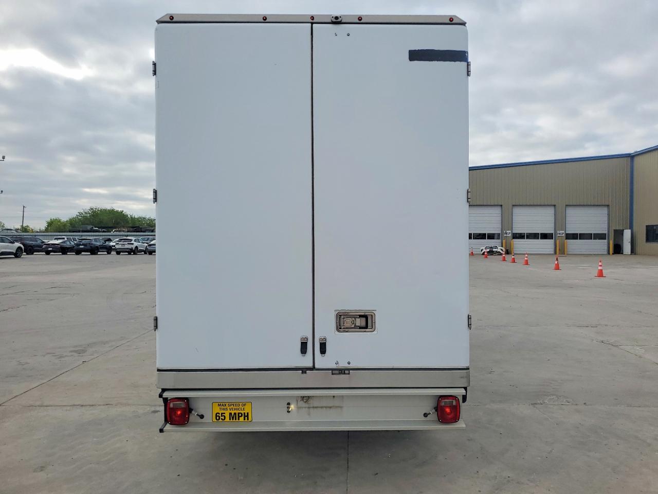 2021 Ford Transit Delivery Truck - Фото 6