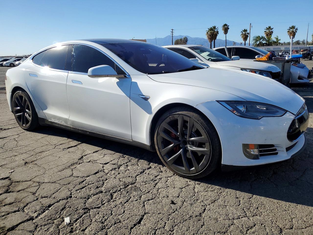 2013 Tesla Model S - Фото 4