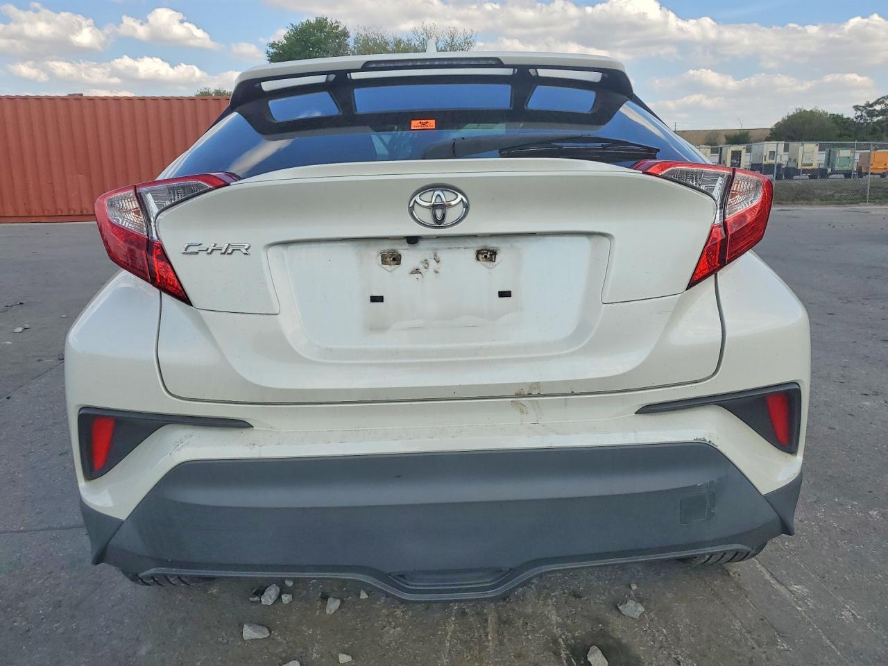 2020 Toyota C-Hr Xle - Image 6