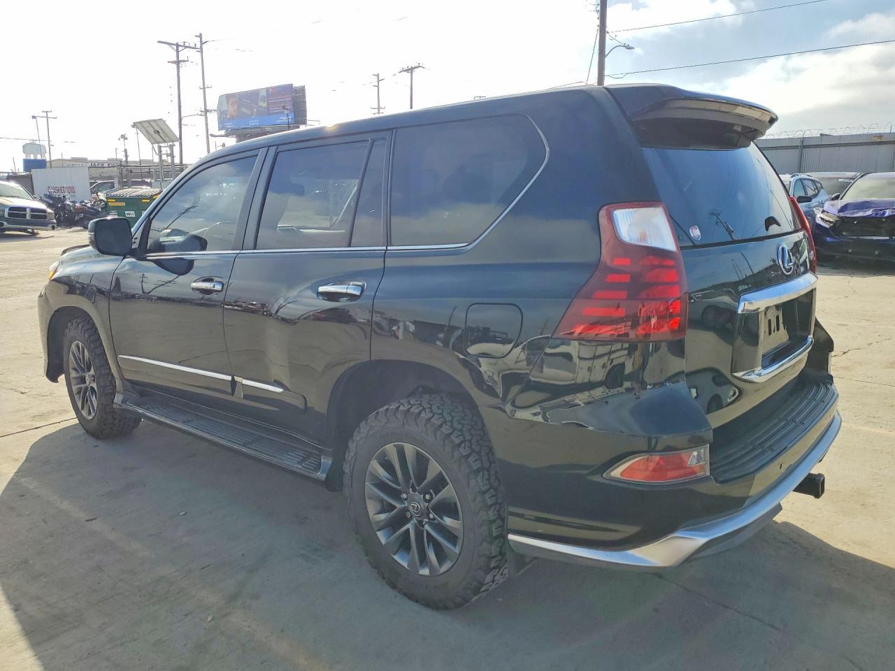 2017 Lexus Gx 460 Base - Фото 2