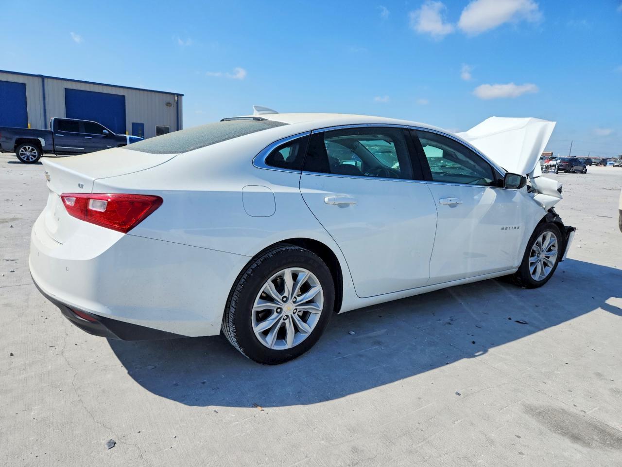 2024 Chevrolet Malibu Lt - Фото 3