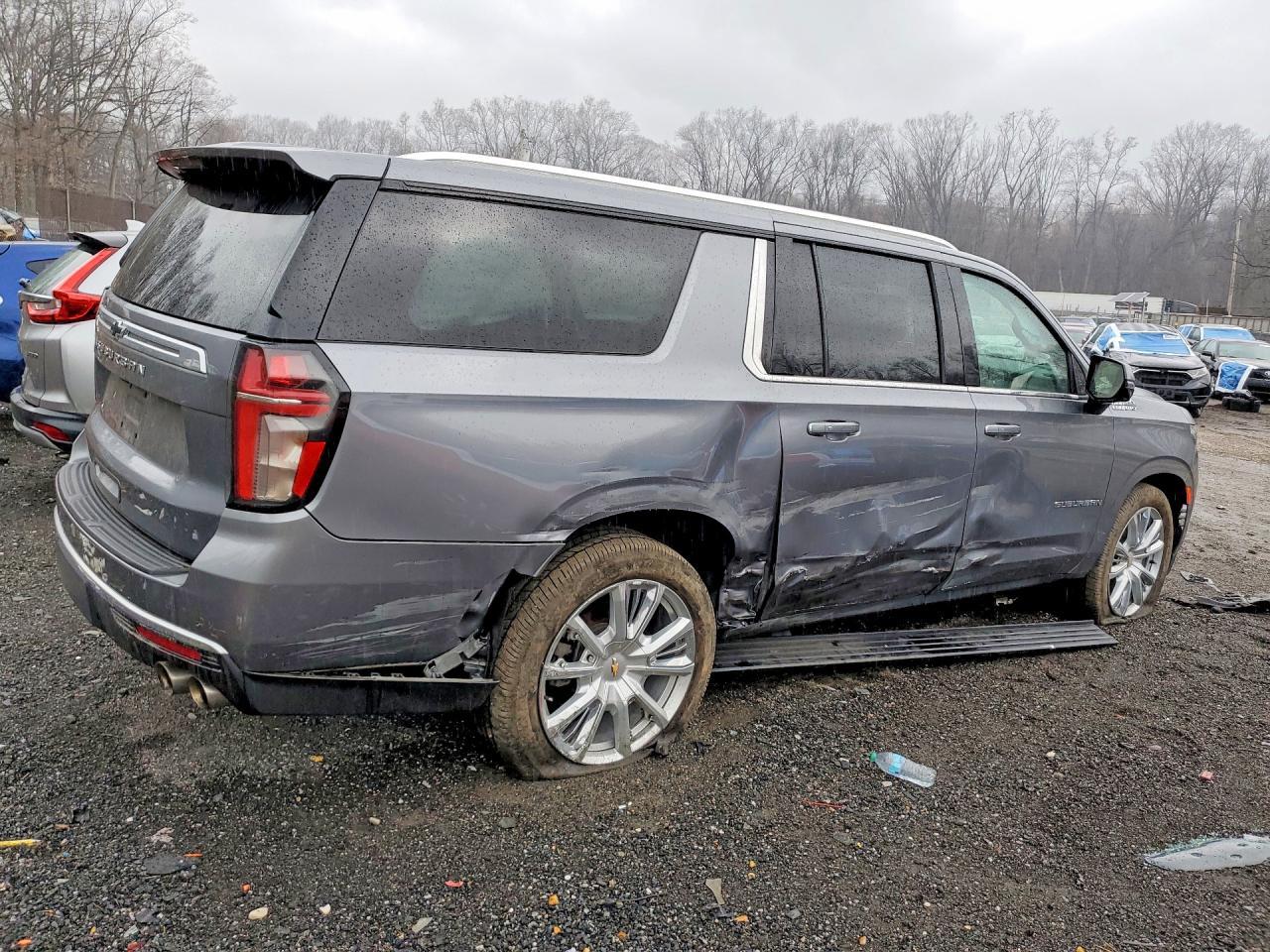 2022 Chevrolet Suburban K1500 High Country - Фото 3