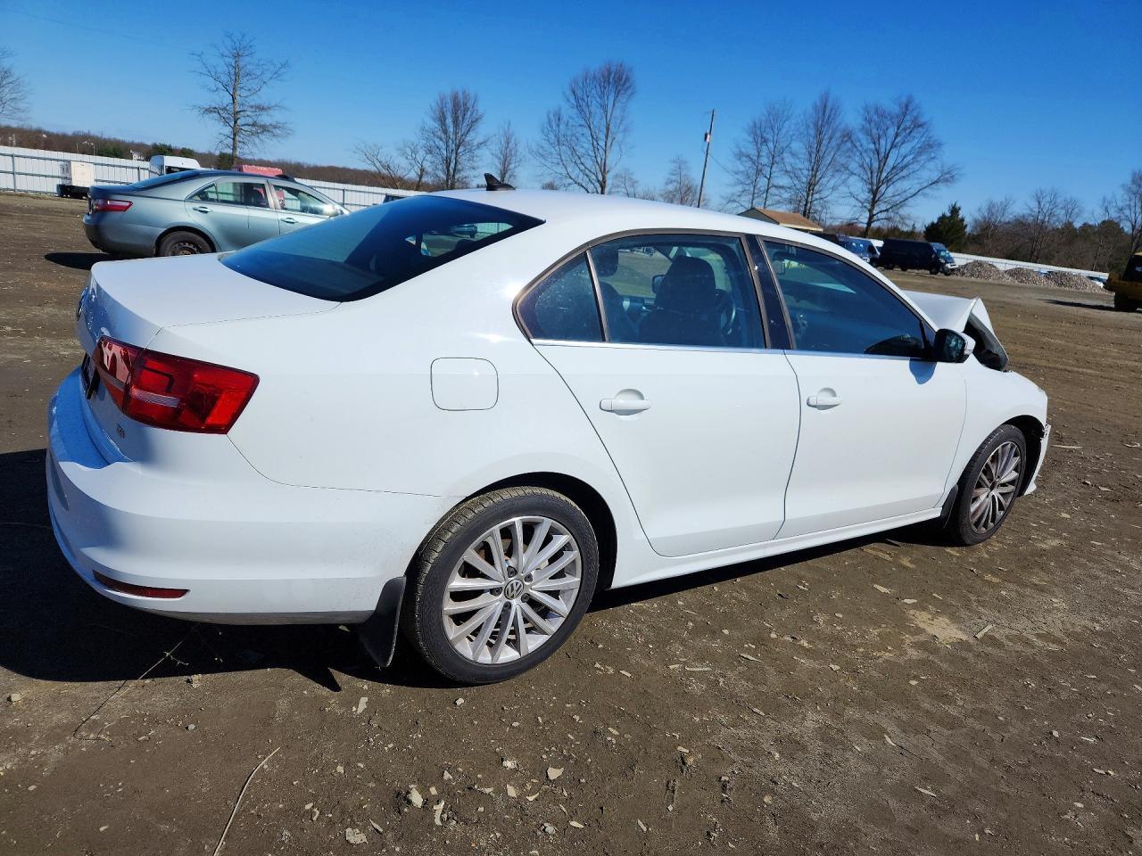 2015 Volkswagen Jetta Se - Image 3