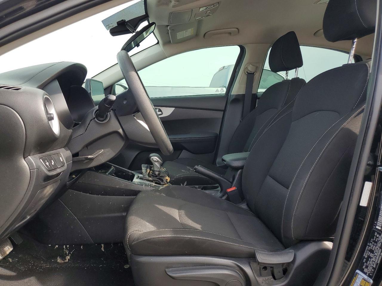 2024 Kia Forte Lxs - Image 7