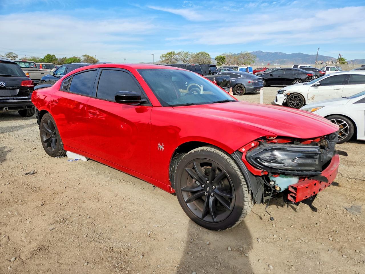 2018 Dodge Charger R - Image 4