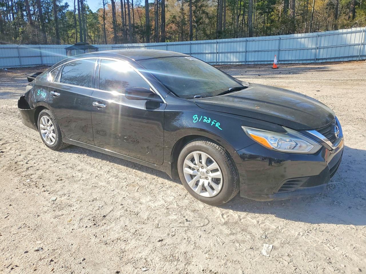 2016 Nissan Altima 2.5 S - Image 4