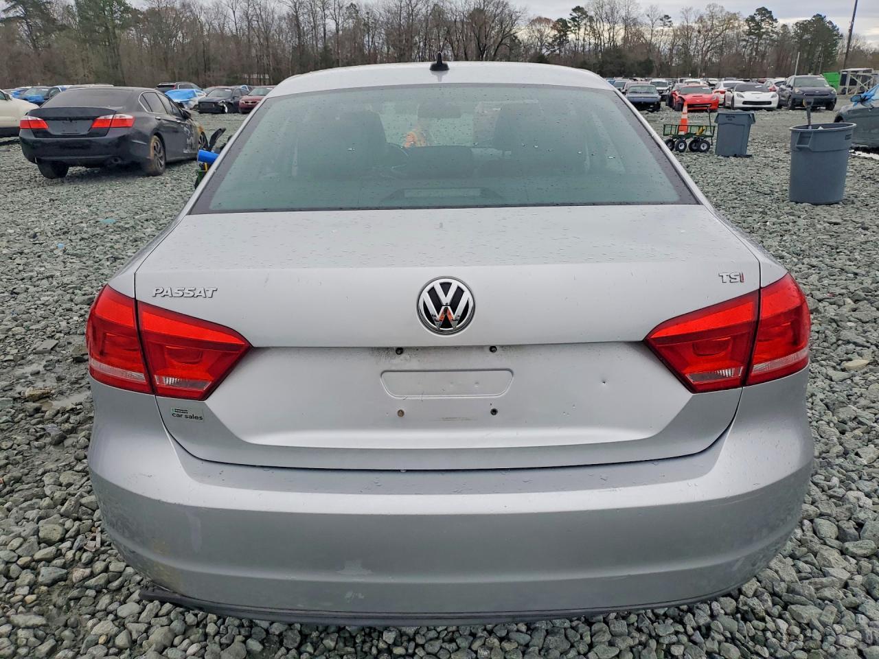 2014 Volkswagen Passat S - Фото 6