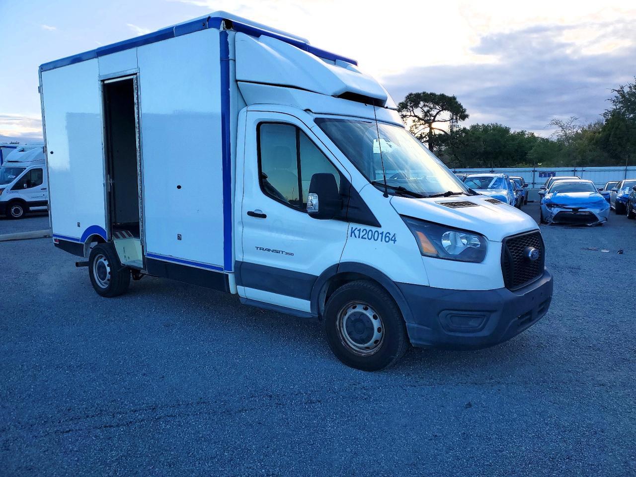 2020 Ford Transit Delivery Truck - Фото 4