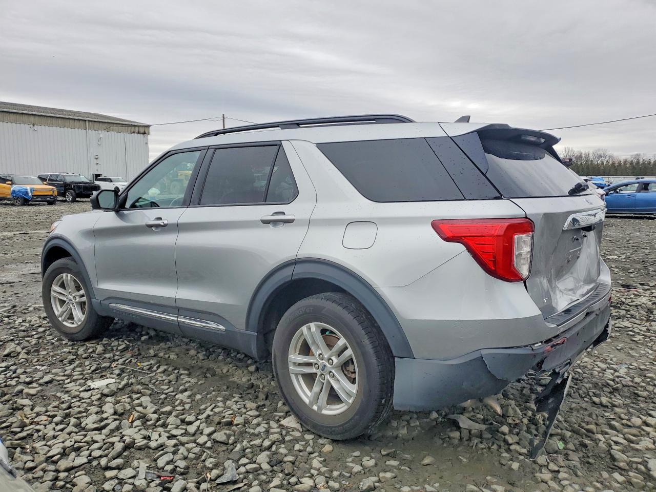 2023 Ford Explorer Xlt - Image 2