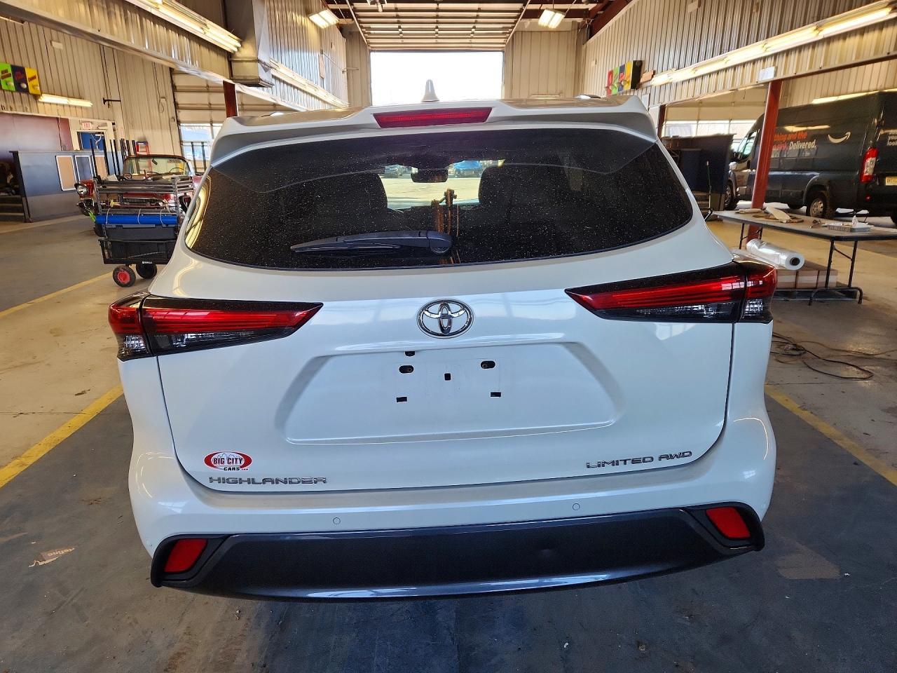 2020 Toyota Highlander Limited - Image 6