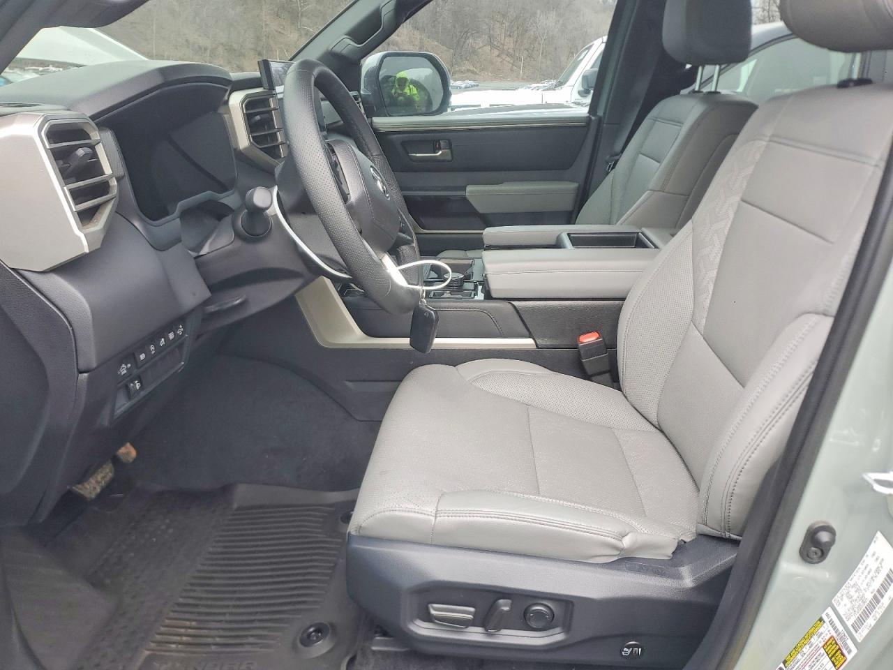 2025 Toyota Tundra Limited - Фото 7