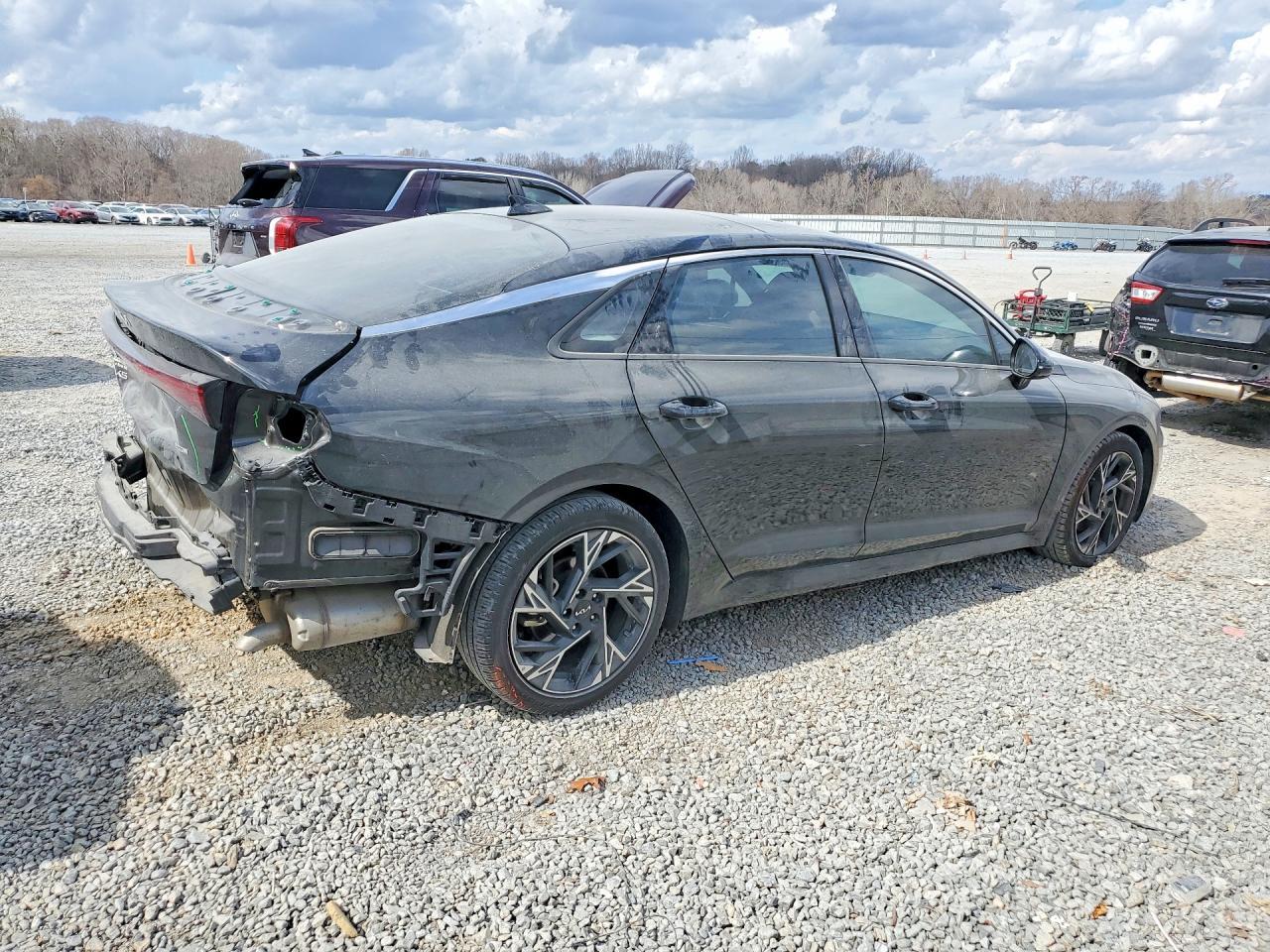 2025 Kia K5 - Image 3
