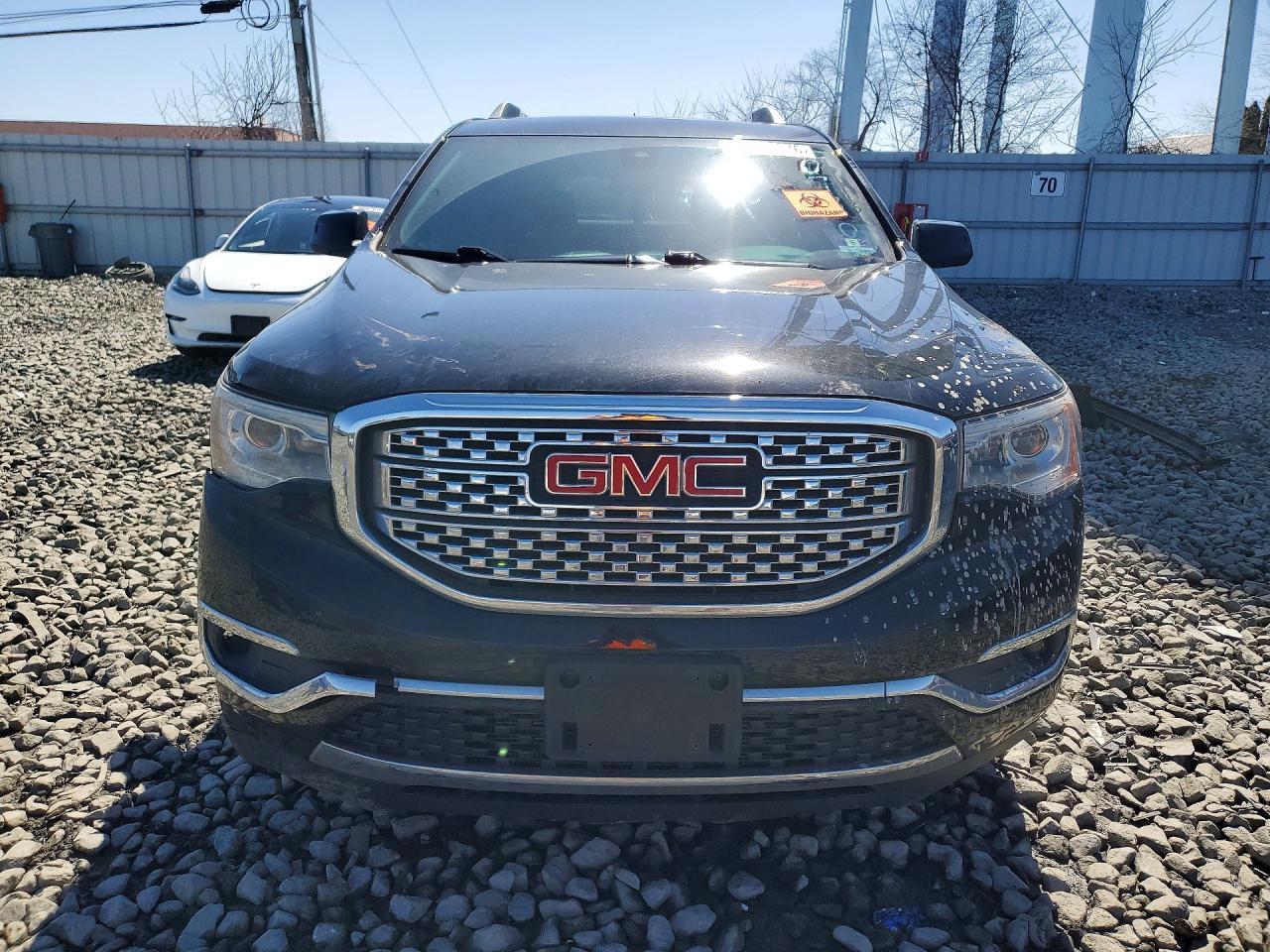 2017 GMC Acadia Denali - Фото 5