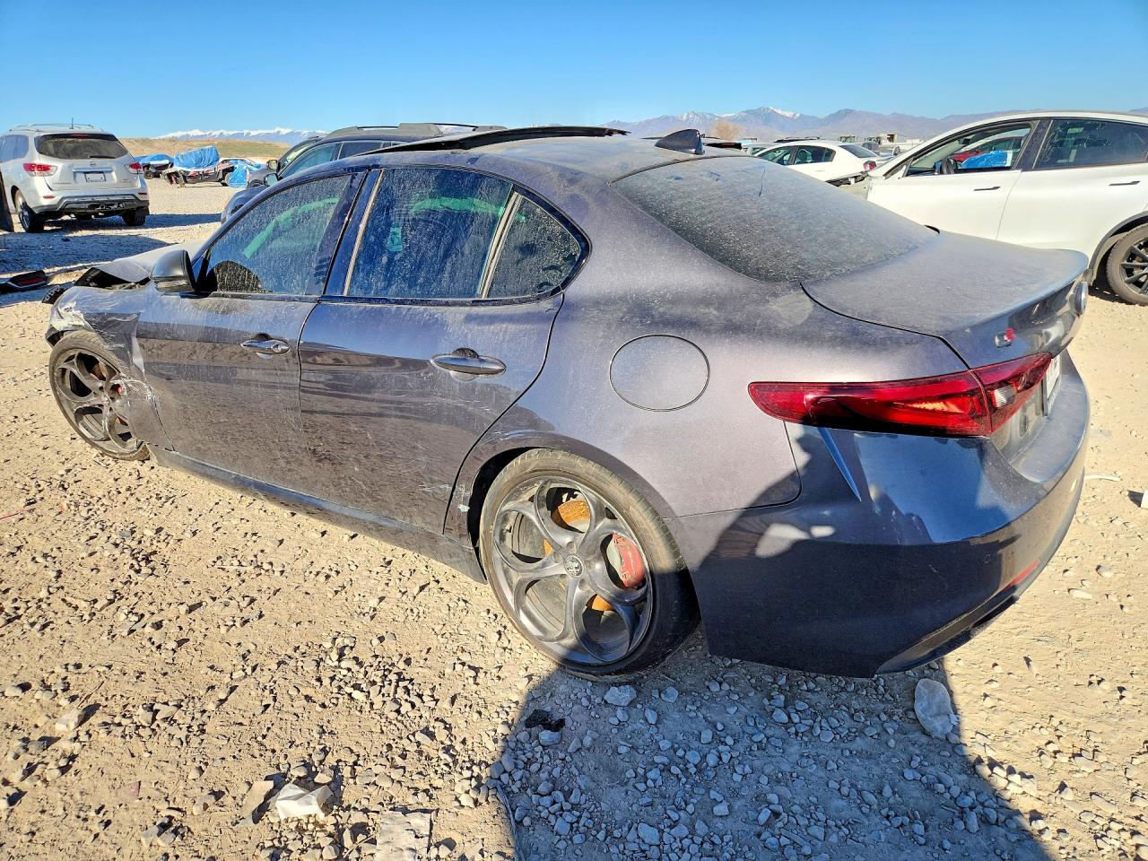 2019 Alfa Romeo Giulia Ti - Фото 2