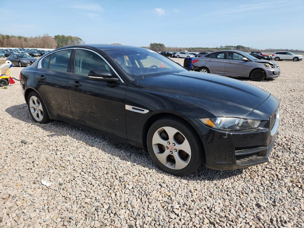 2018 Jaguar Xe - Фото 4