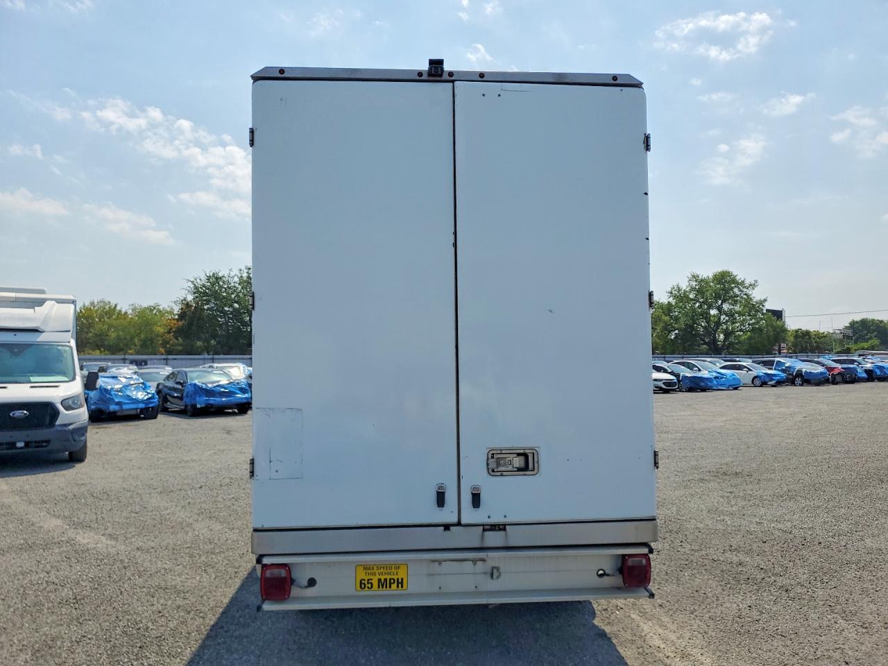 2020 Ford Transit Delivery Truck - Фото 6