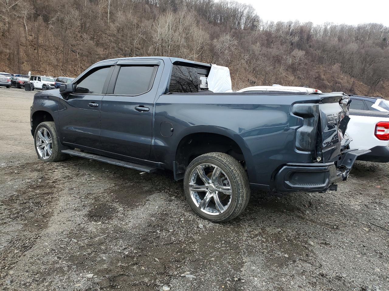 2021 Chevrolet Silverado K1500 Rst - Image 2
