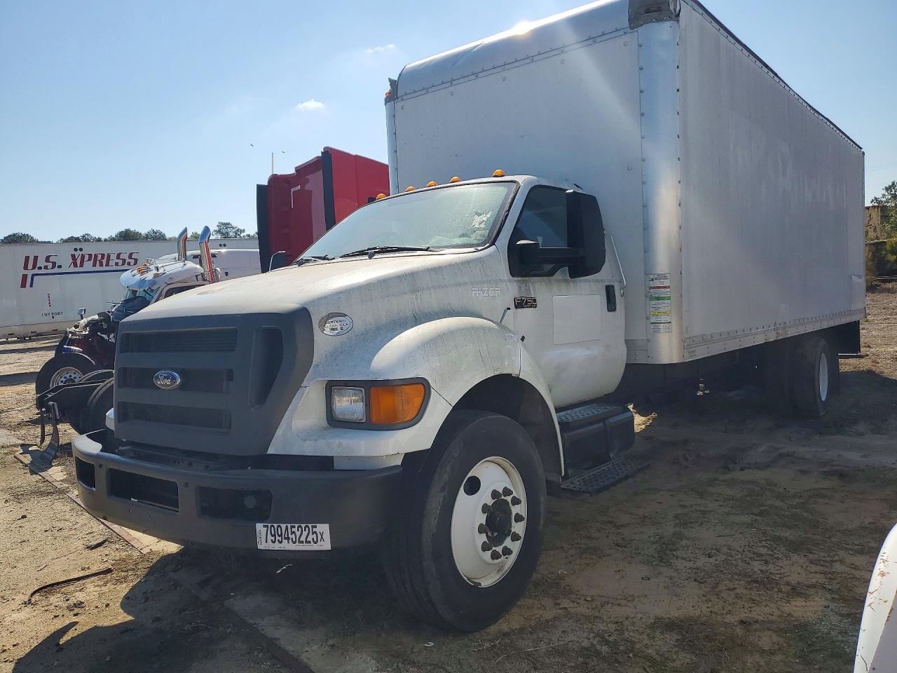 2015 Ford F750 Super Duty Box Truck