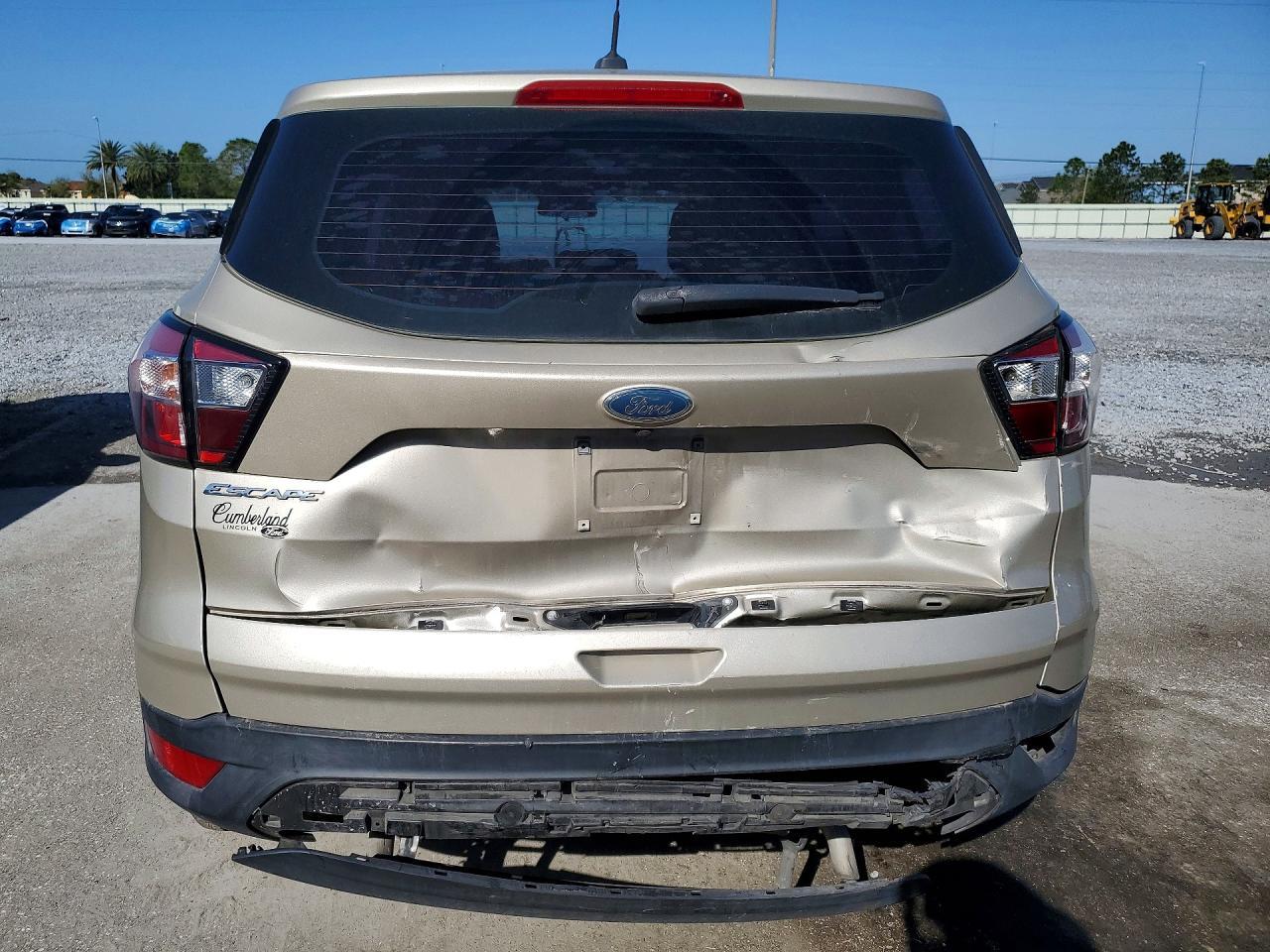 2018 Ford Escape S - Image 6