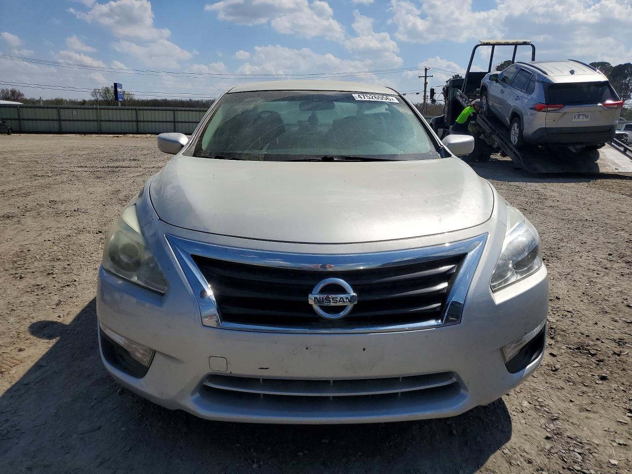 2015 Nissan Altima 2.5 S - Image 5