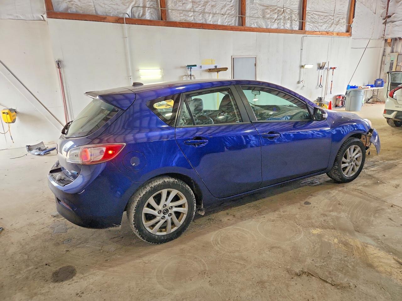 2013 Mazda 3 I - Image 3