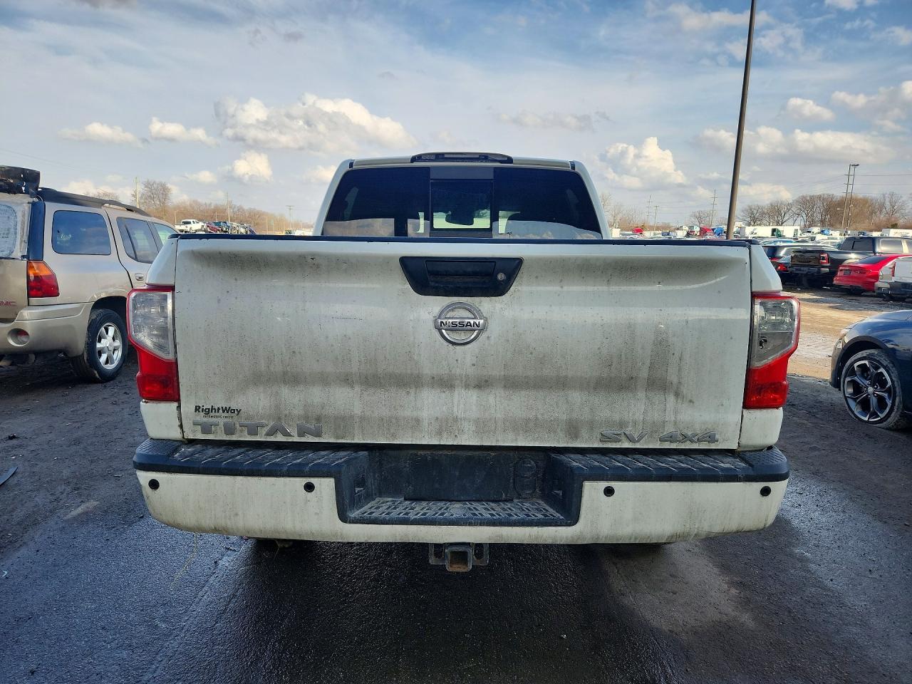 2018 Nissan Titan S - Фото 6