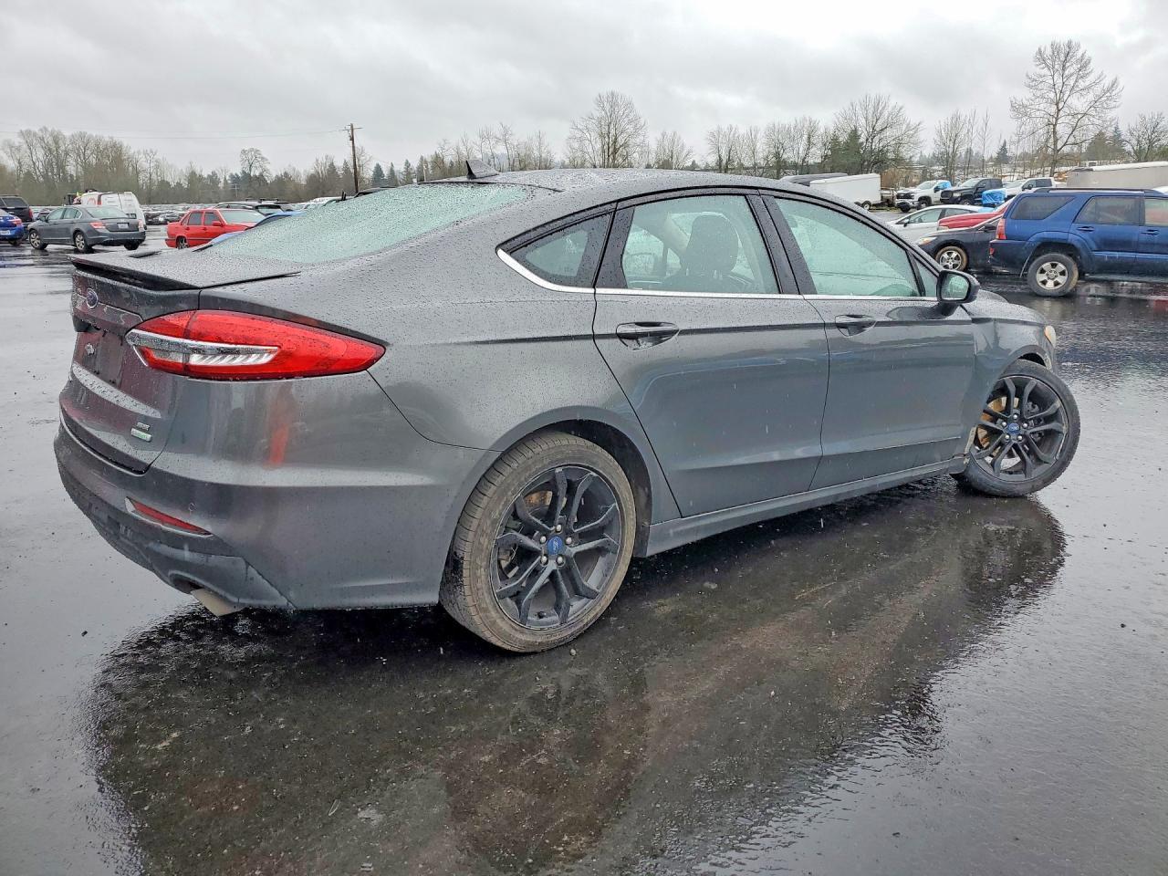 2019 Ford Fusion Se - Image 3
