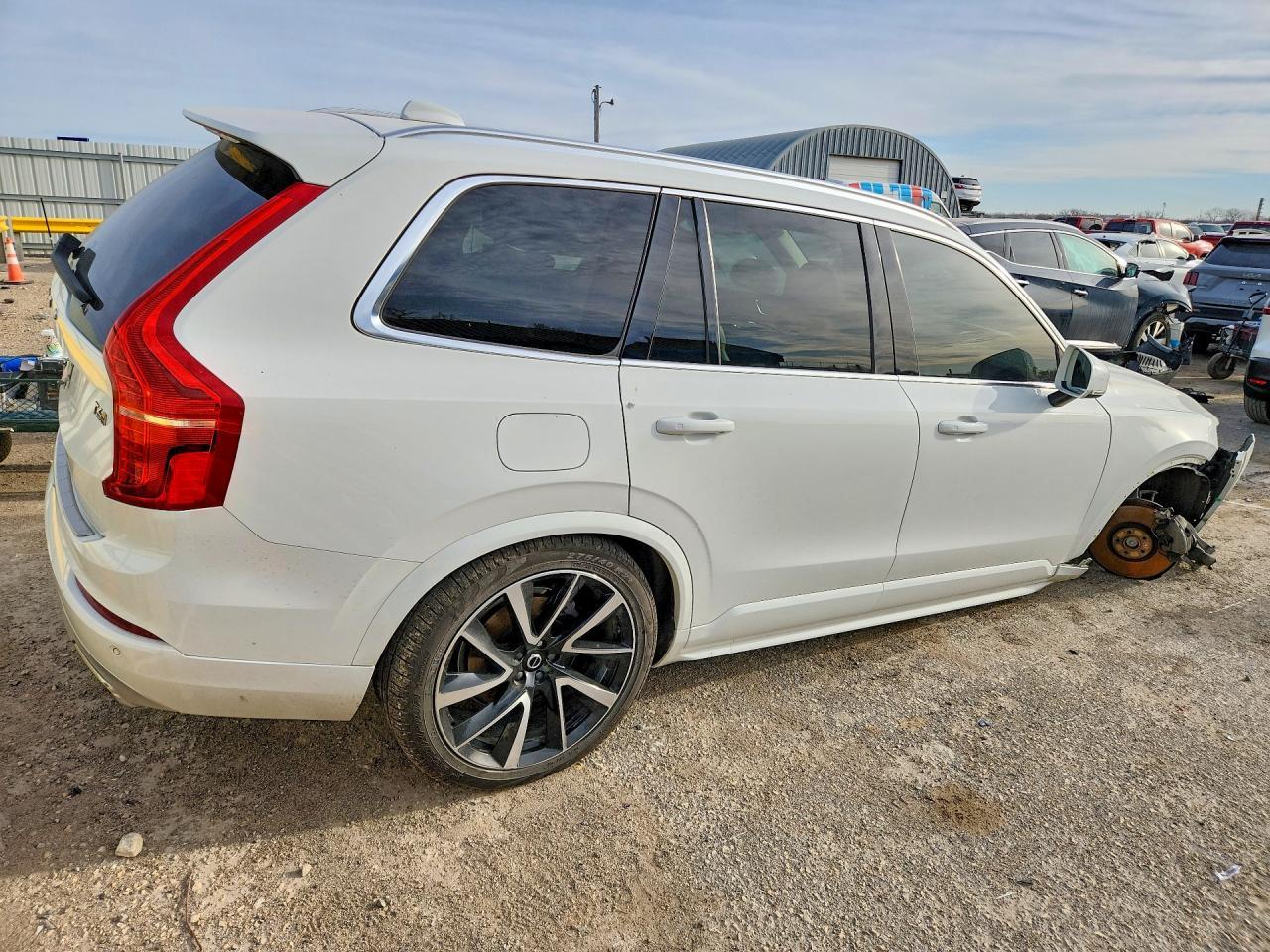 2020 Volvo Xc90 T6 Momentum - Фото 3