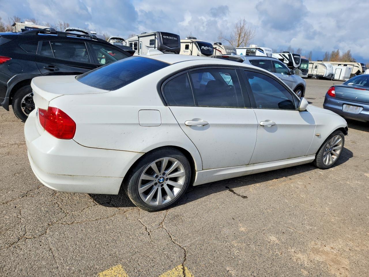 2010 BMW 328 I - Фото 3