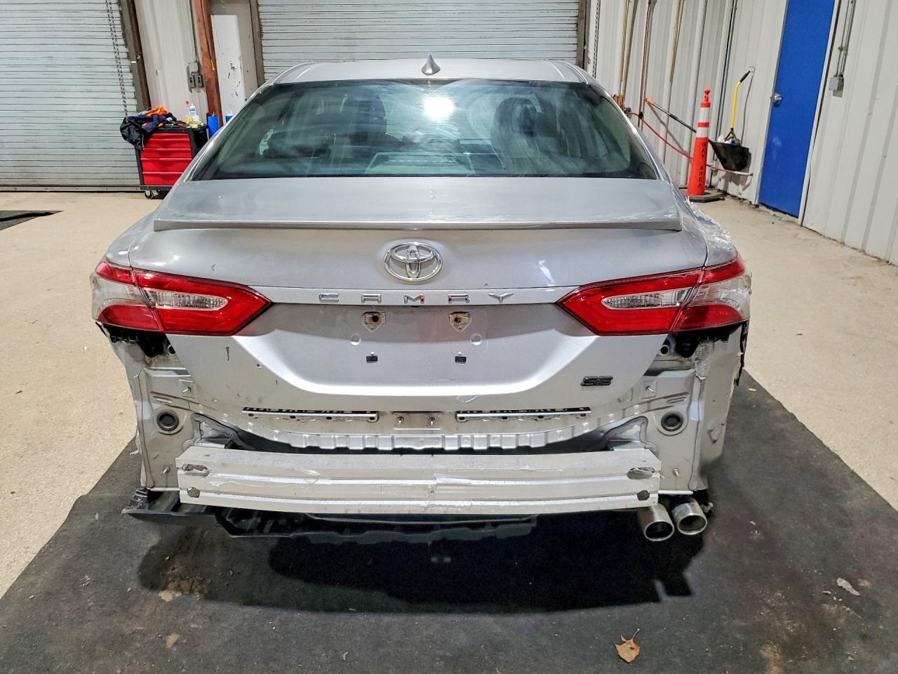 2019 Toyota Camry Se - Фото 6
