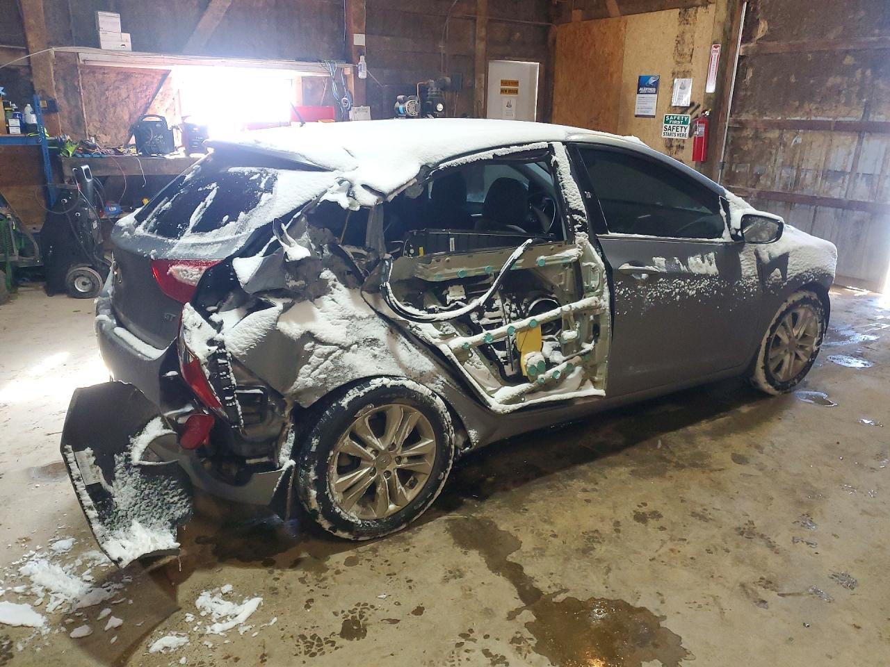 2014 Hyundai Elantra Gt Base - Image 3