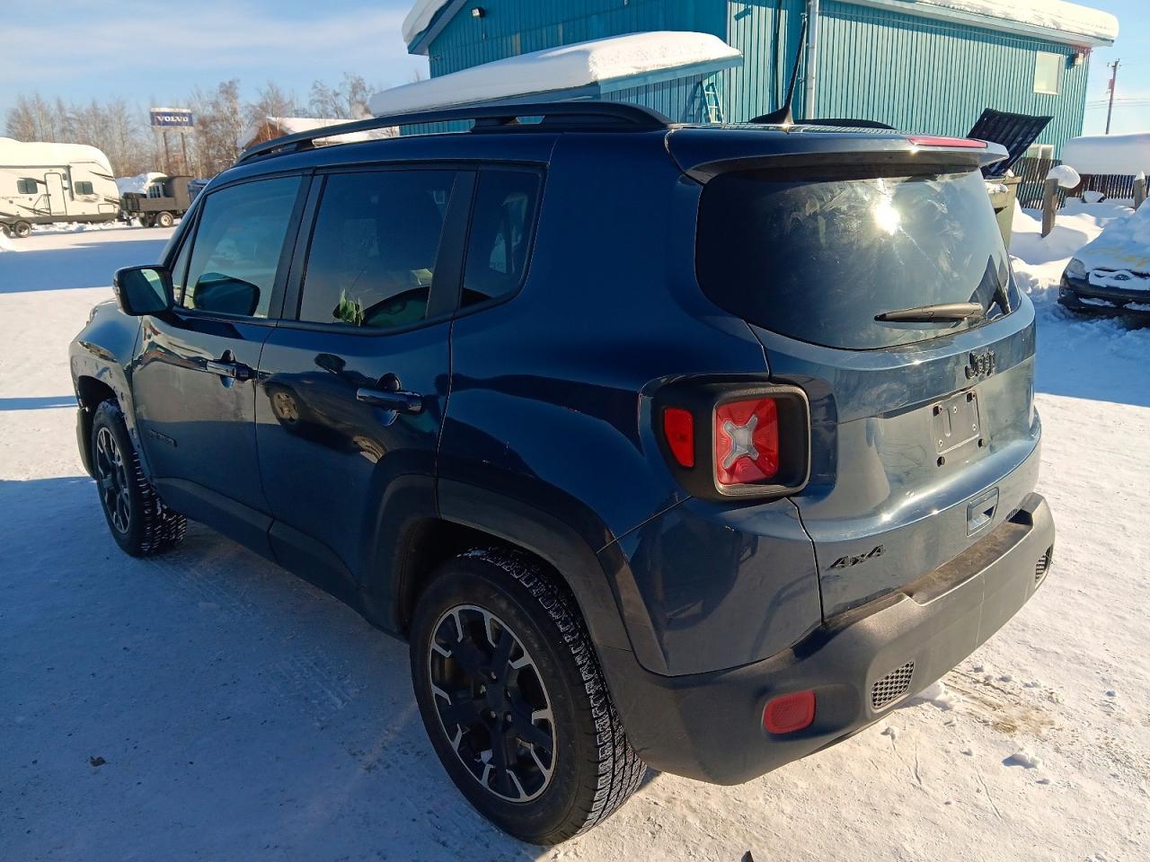 2023 Jeep Renegade Latitude - Фото 2