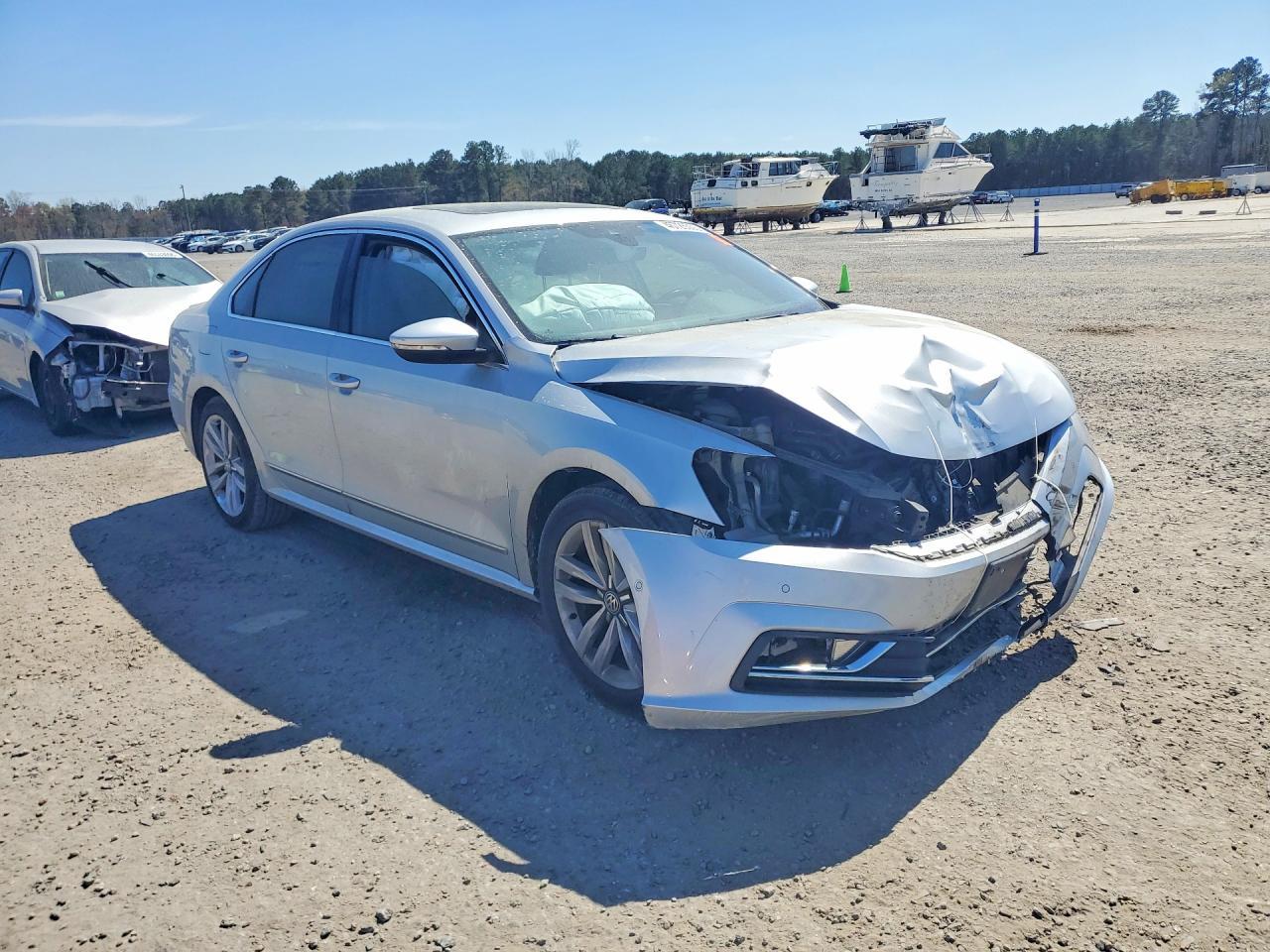 2017 Volkswagen Passat Sel Premium - Image 4