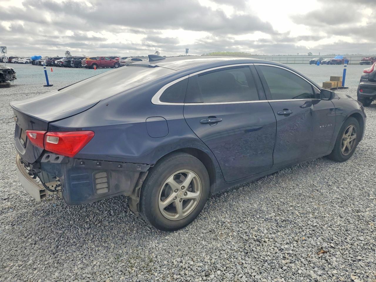2018 Chevrolet Malibu Ls - Фото 3