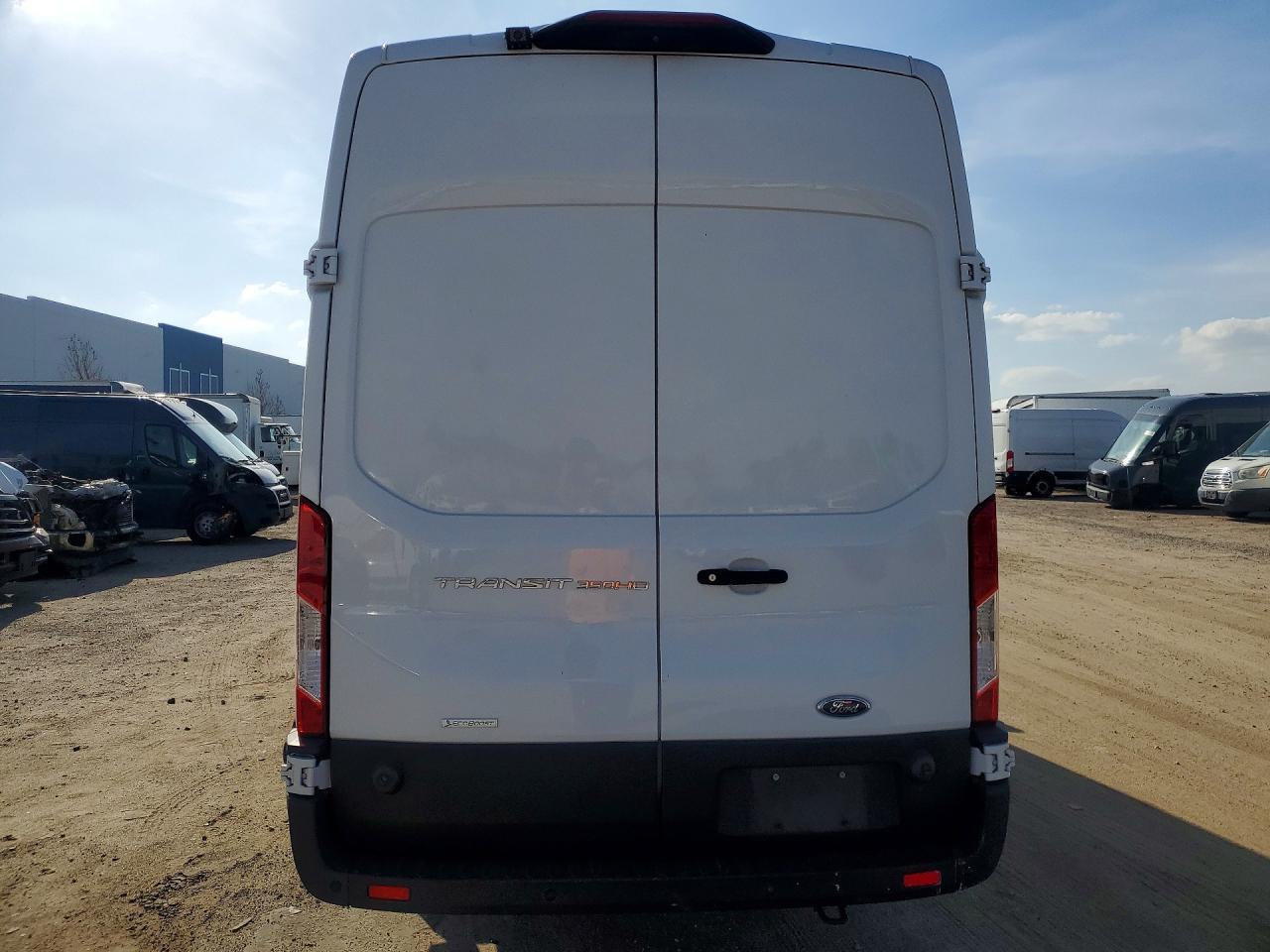 2020 Ford Transit Delivery Van - Фото 6