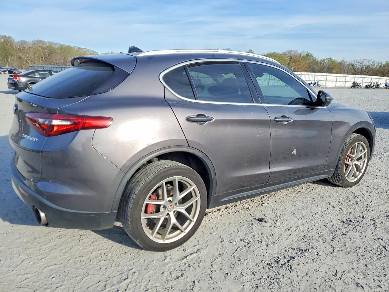 2019 Alfa Romeo Stelvio Ti - Image 3