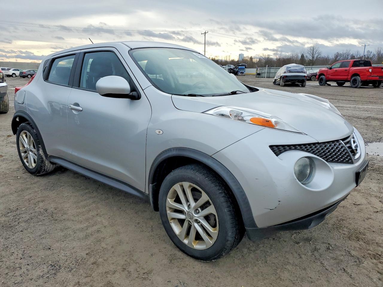 2013 Nissan Juke S - Image 4