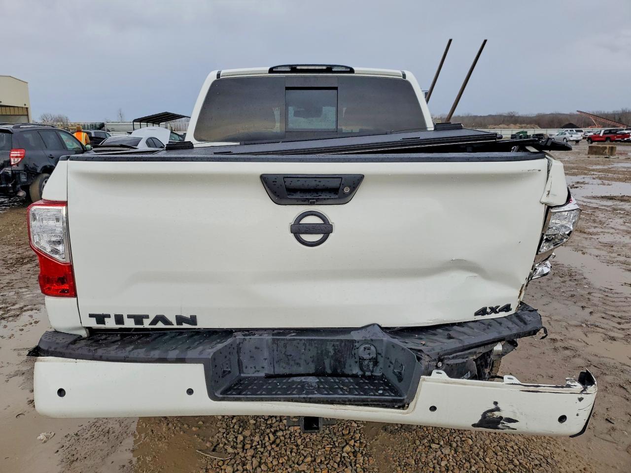 2021 Nissan Titan - Image 6