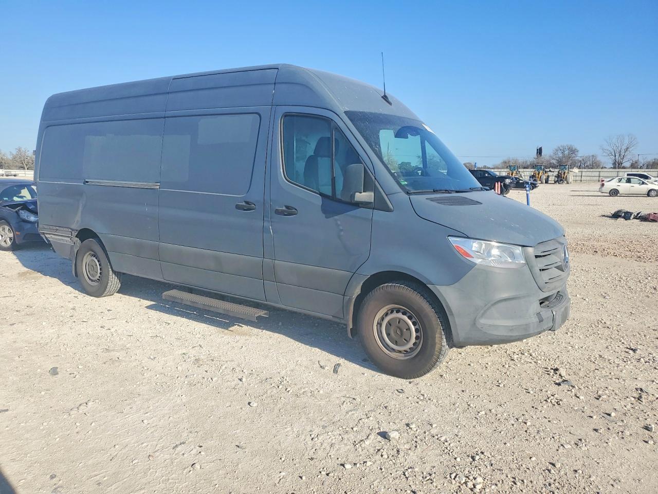 2019 Mercedes-Benz Sprinter 2500 - Фото 4
