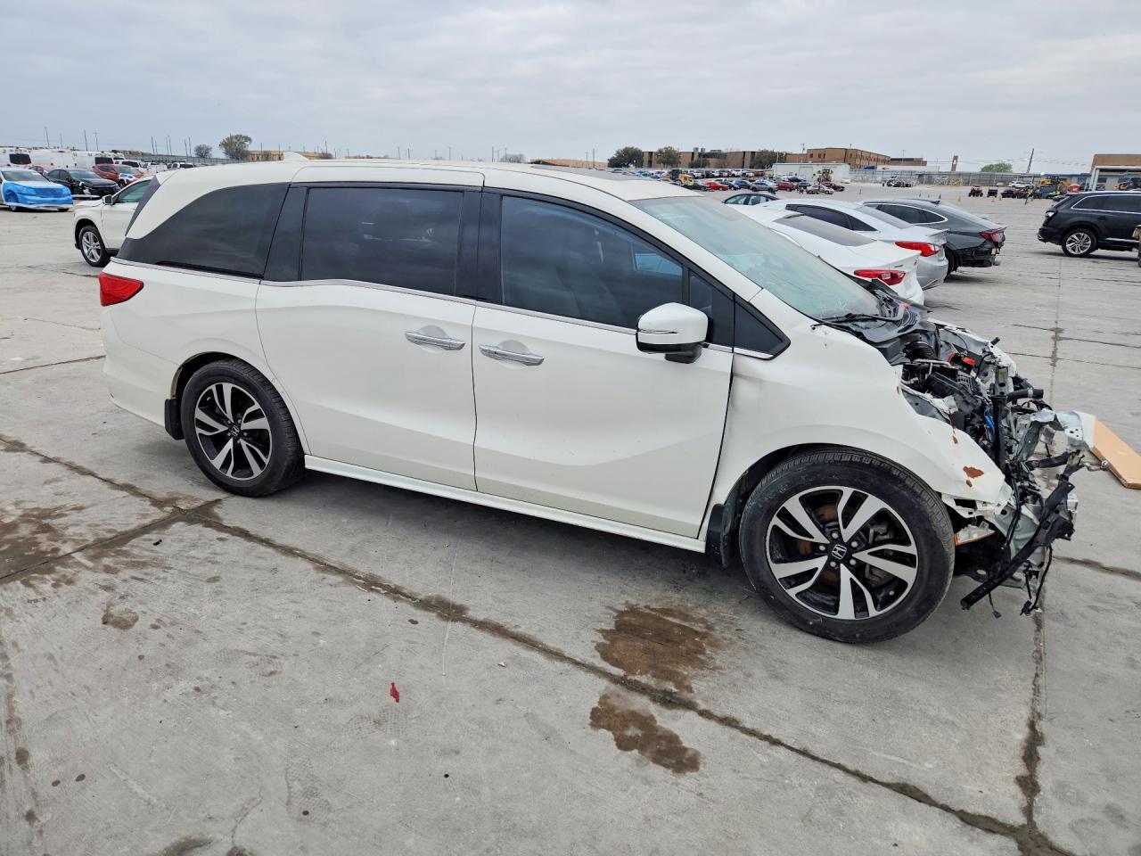 2018 Honda Odyssey Elite - Image 4