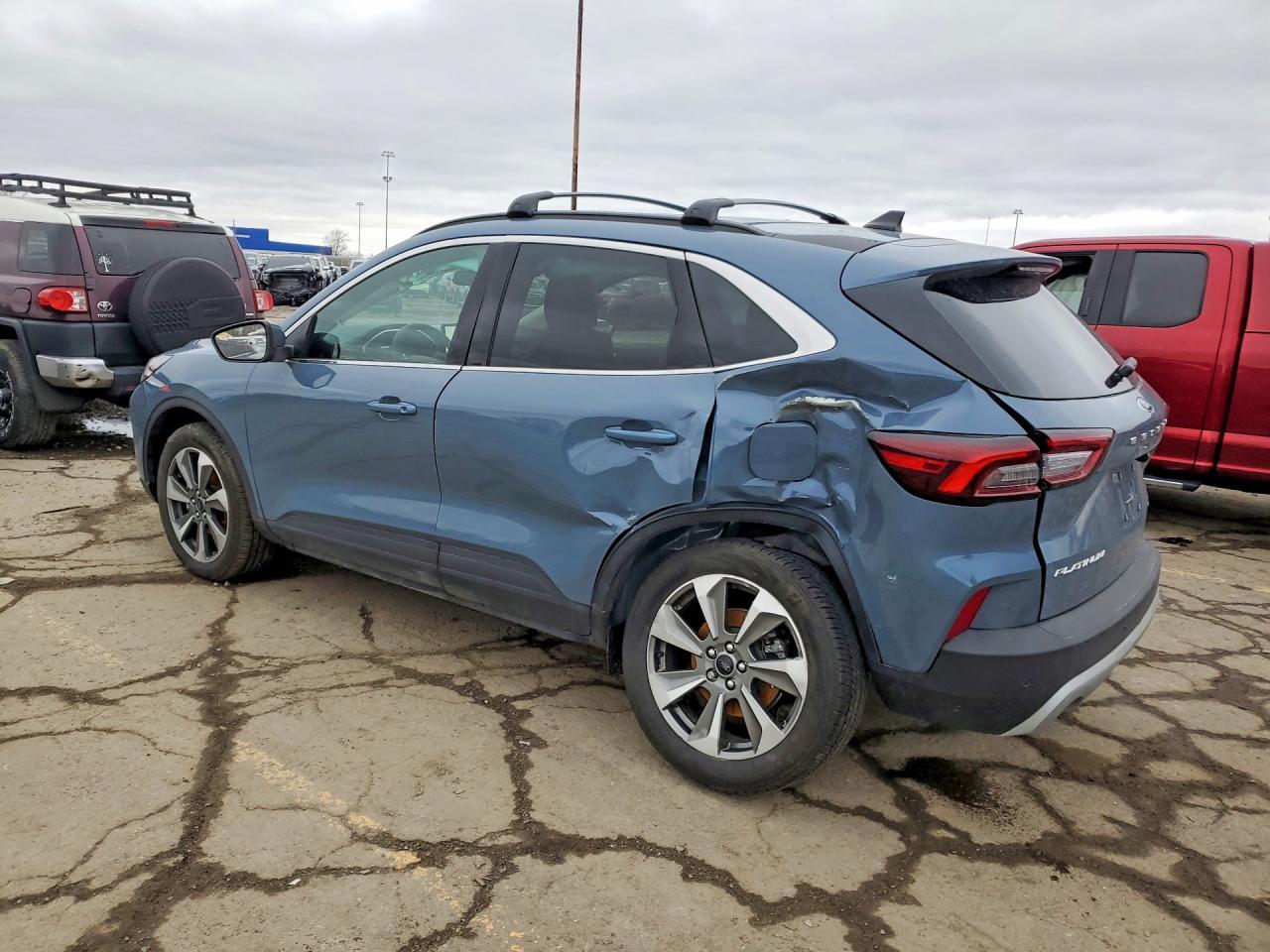 2024 Ford Escape Platinum - Фото 2