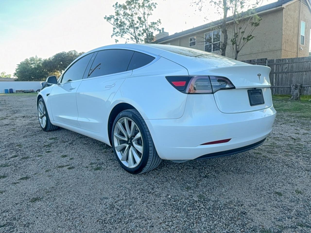 2020 Tesla Model 3 - Фото 3