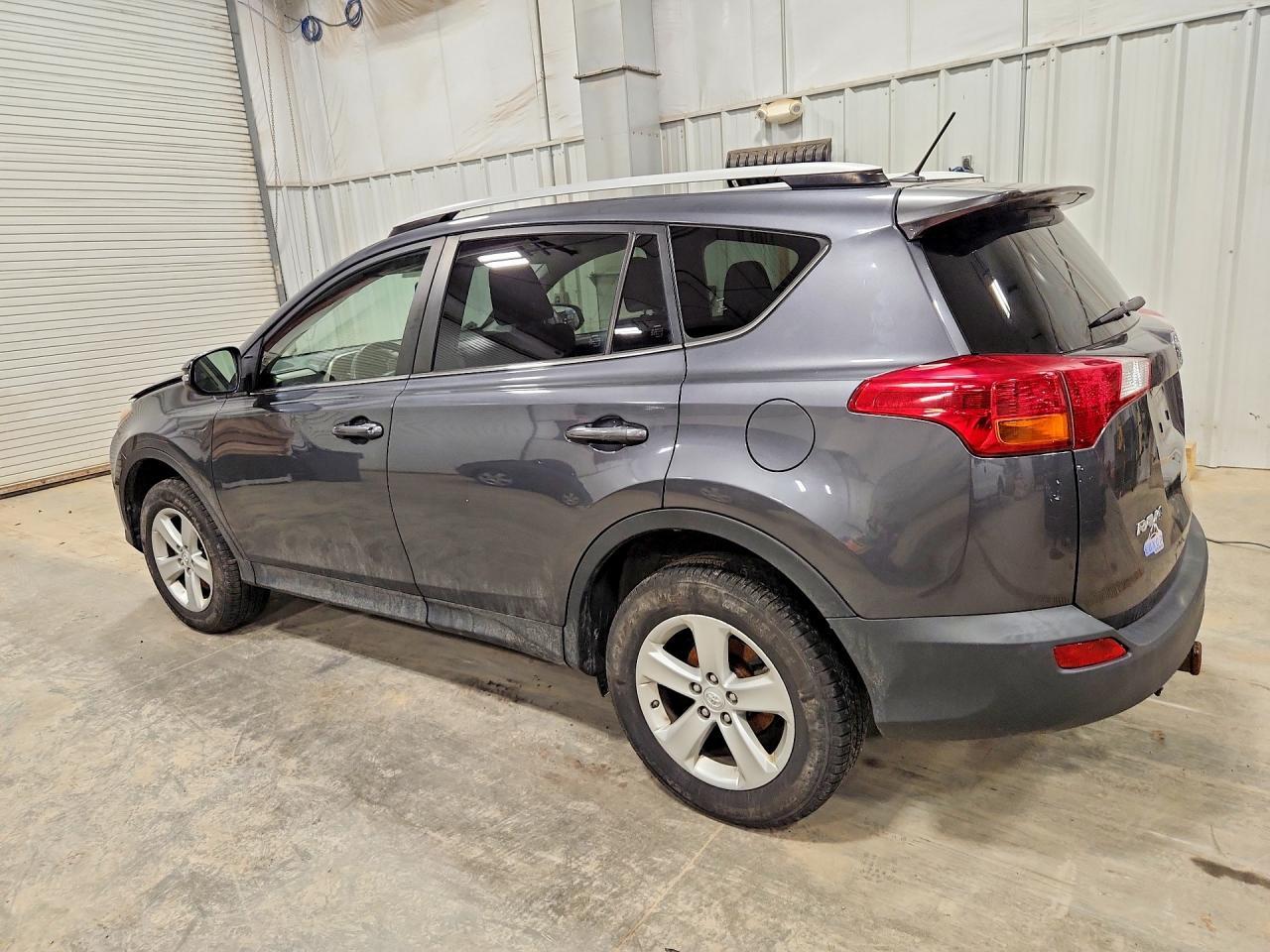 2014 Toyota Rav4 Xle - Image 2