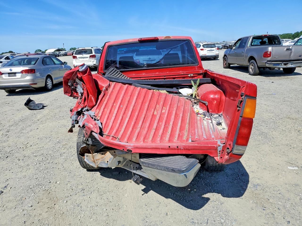 1997 Nissan Truck Xe - Фото 6