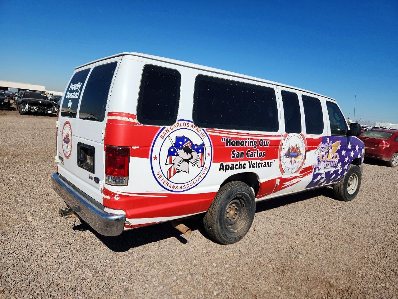 2010 Ford Econoline E350 Super Duty Wagon - Фото 4